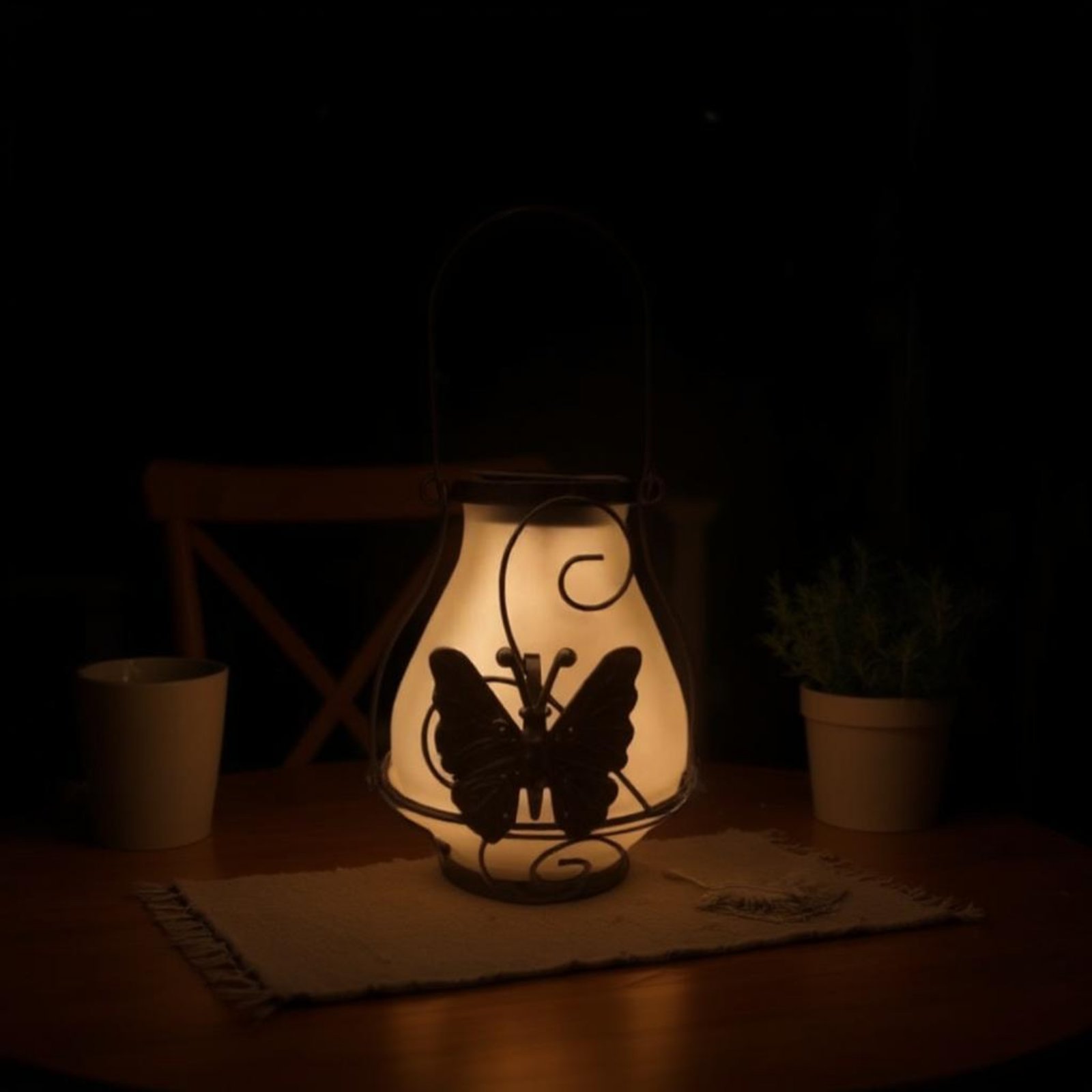 Solar Butterfly Lantern Waterp - Solar Garden Light 评论和价格